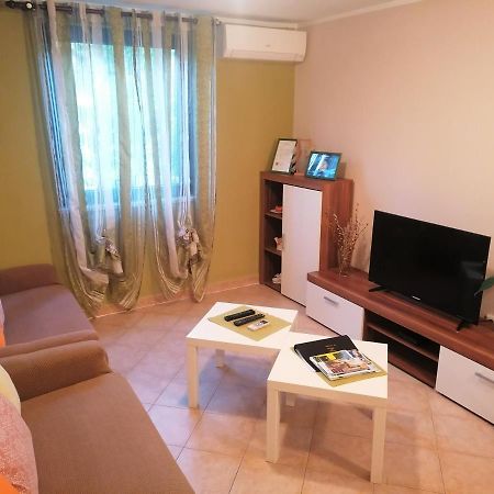 Apartment Oliva Пула Екстериор снимка
